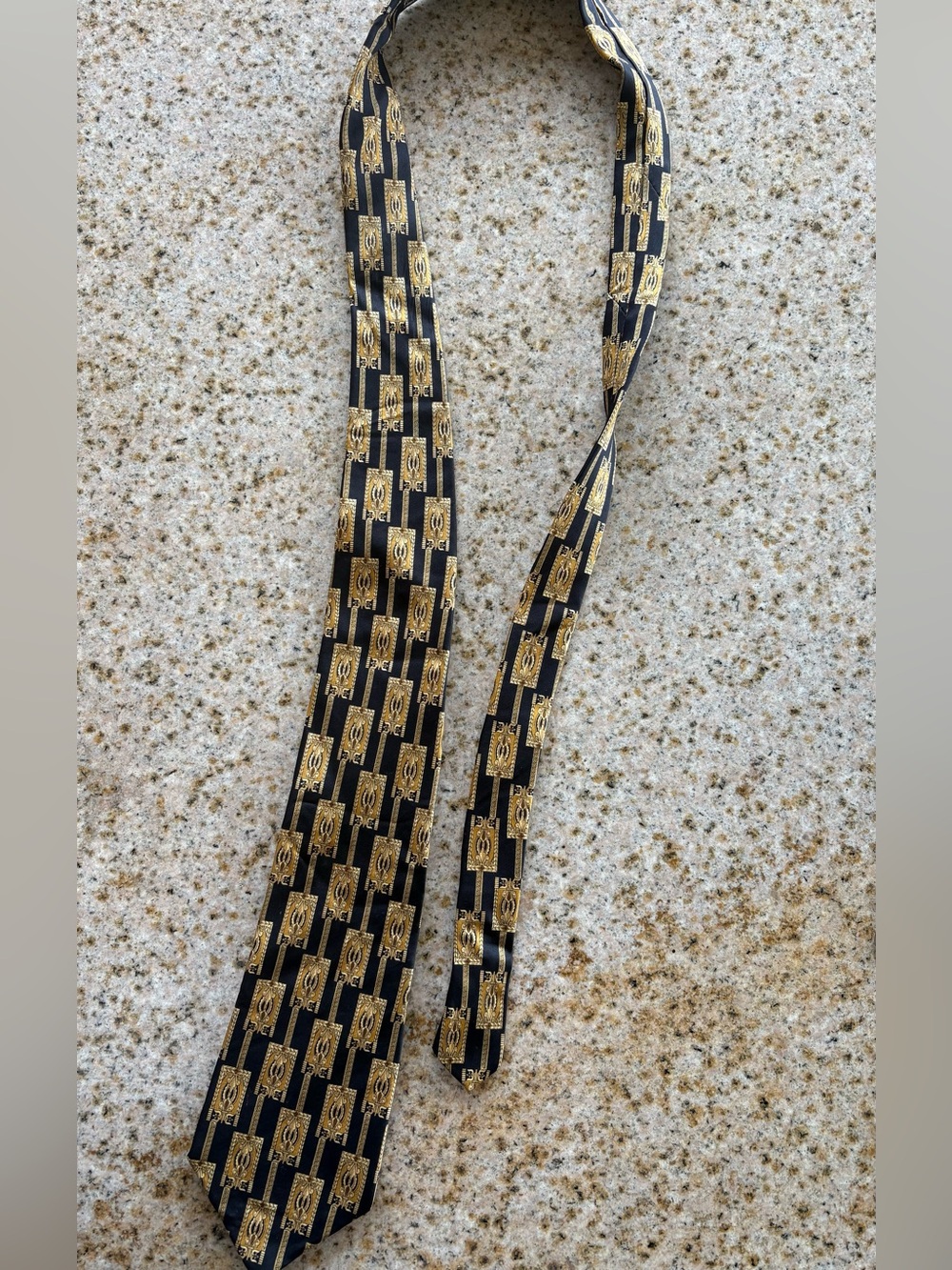 VTG Villa Bugatti Men's Black & Gold 100% Imported Silk Tie - 58 inches long